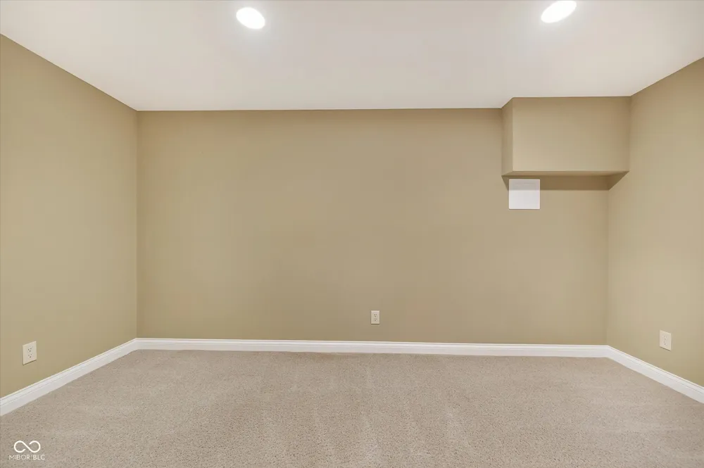 5913 Chartwell Drive Bargersville, IN 46106