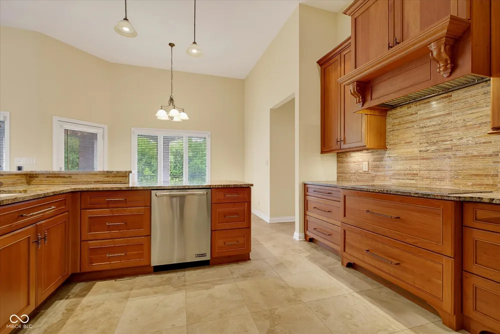 5913 Chartwell Drive Bargersville, IN 46106