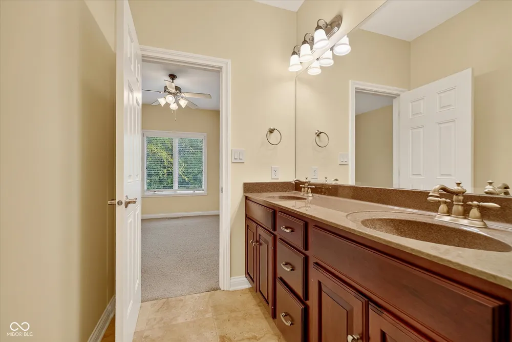5913 Chartwell Drive Bargersville, IN 46106