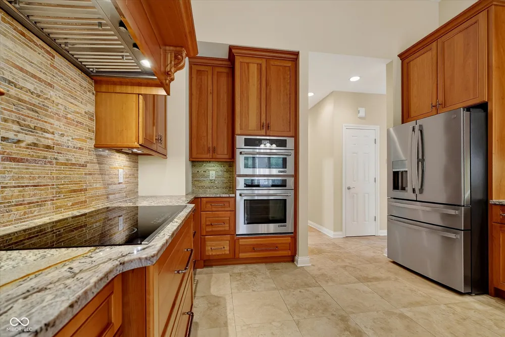 5913 Chartwell Drive Bargersville, IN 46106