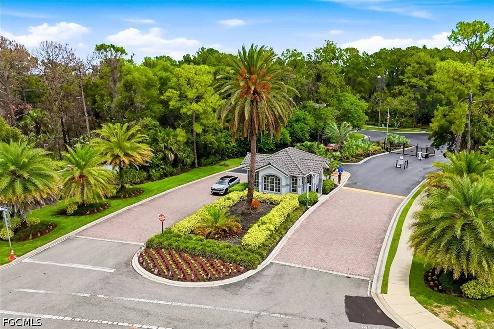Luisa Lane #4 Naples, FL 34104