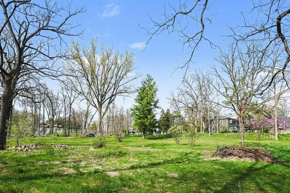 11654 E De Avenue Richland, MI 49083