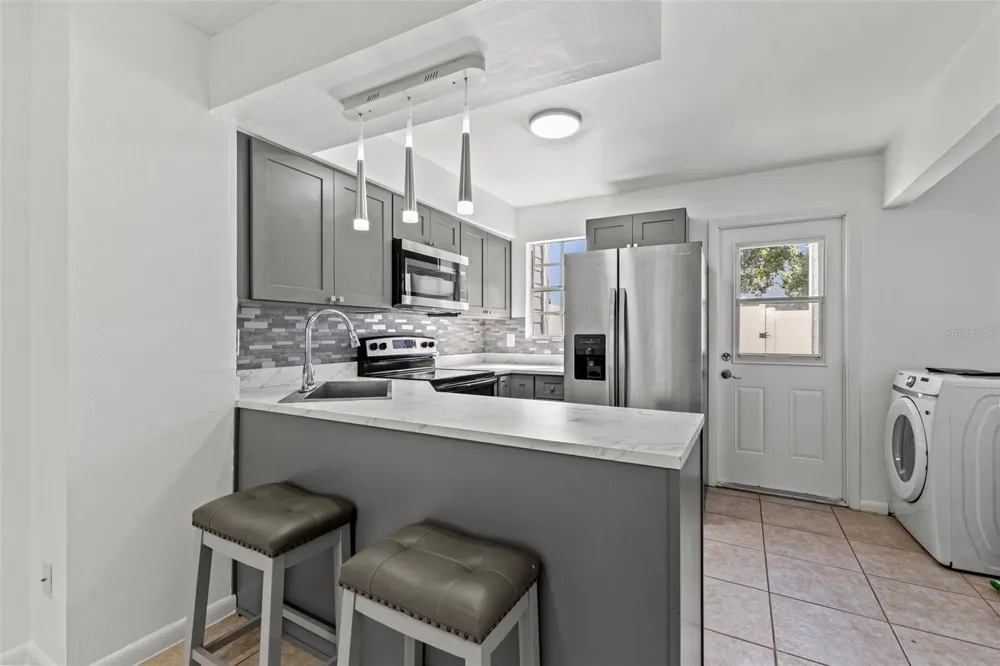 6650 121ST AVENUE #4 Largo, FL 33773