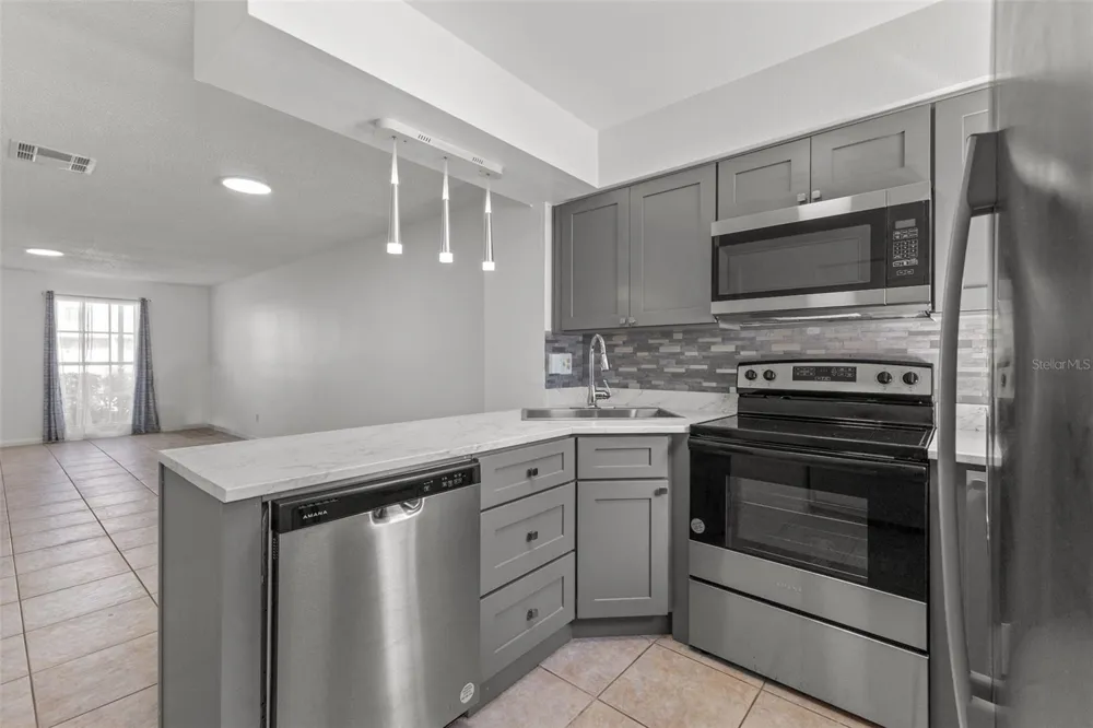 6650 121ST AVENUE #4 Largo, FL 33773