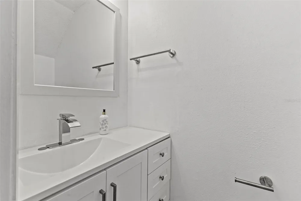 6650 121ST AVENUE #4 Largo, FL 33773