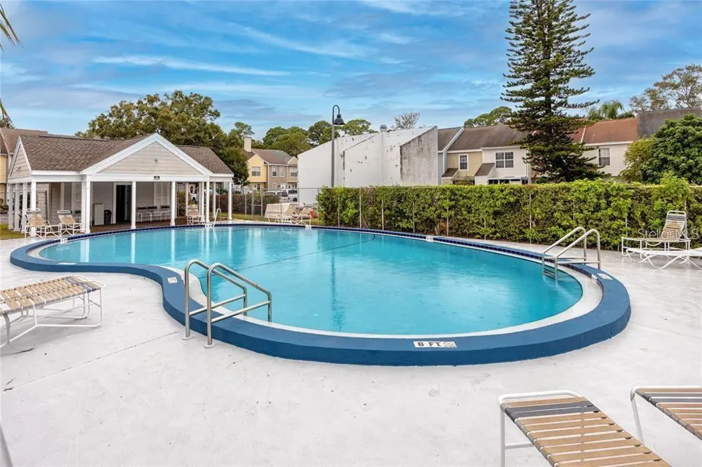 6650 121ST AVENUE #4 Largo, FL 33773