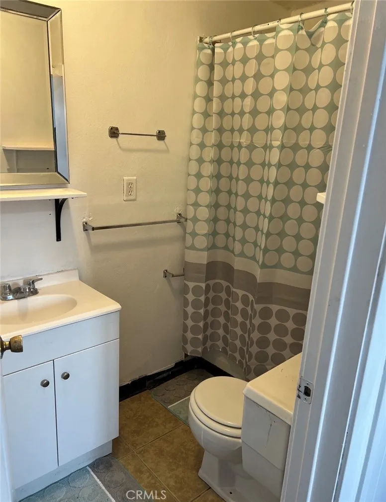 1456 Cameron #1-4 Merced, CA 95340