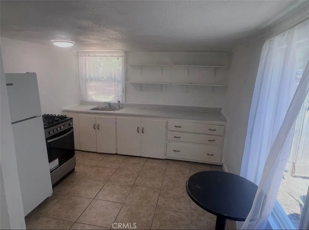 1456 Cameron #1-4 Merced, CA 95340