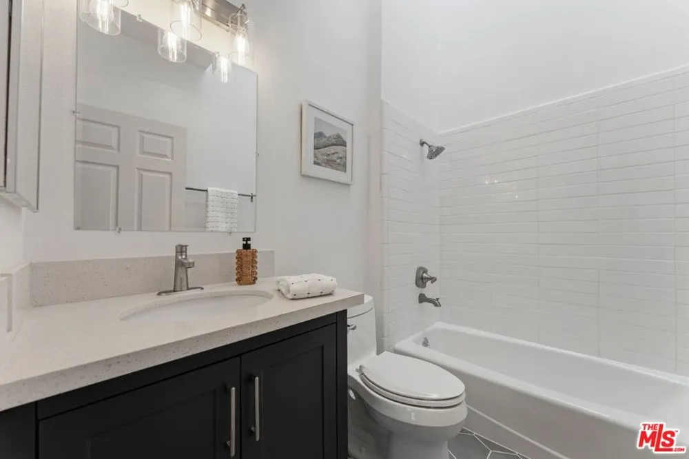 1436 20th Street #8 Santa Monica, CA 90404