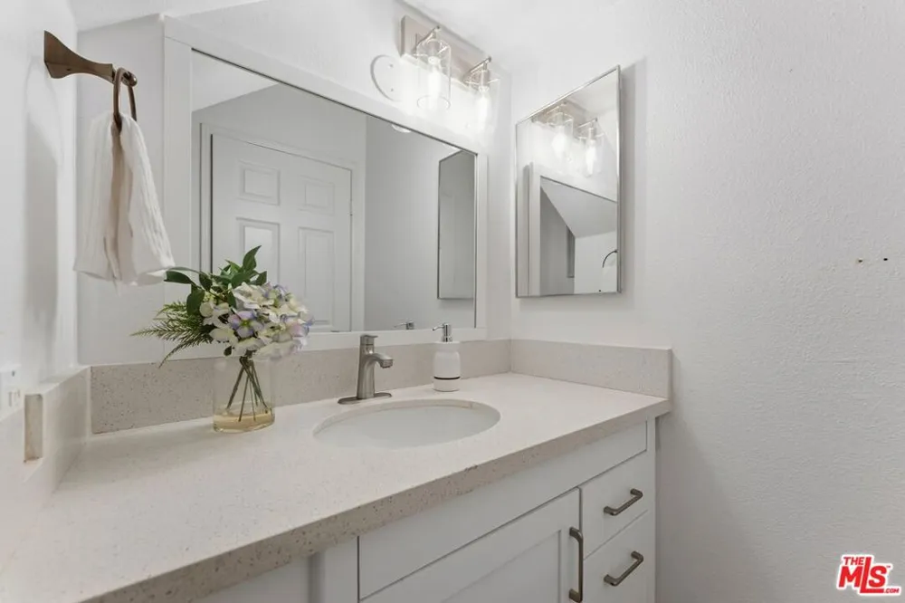 1436 20th Street #8 Santa Monica, CA 90404
