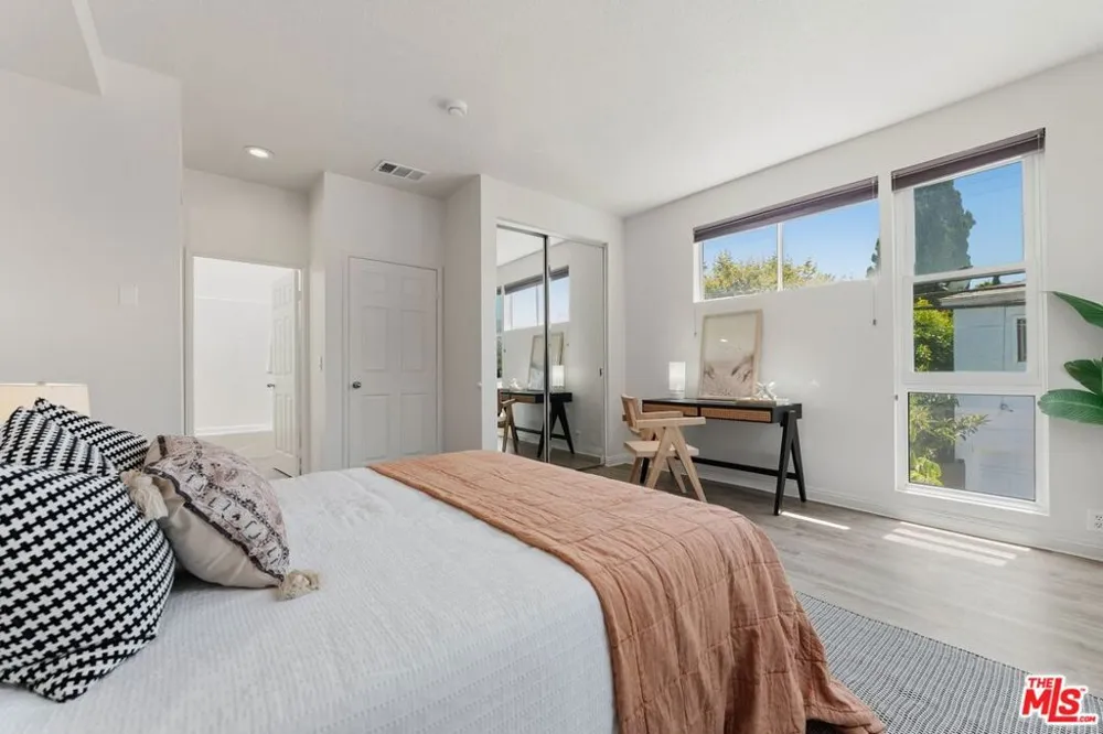 1436 20th Street #8 Santa Monica, CA 90404