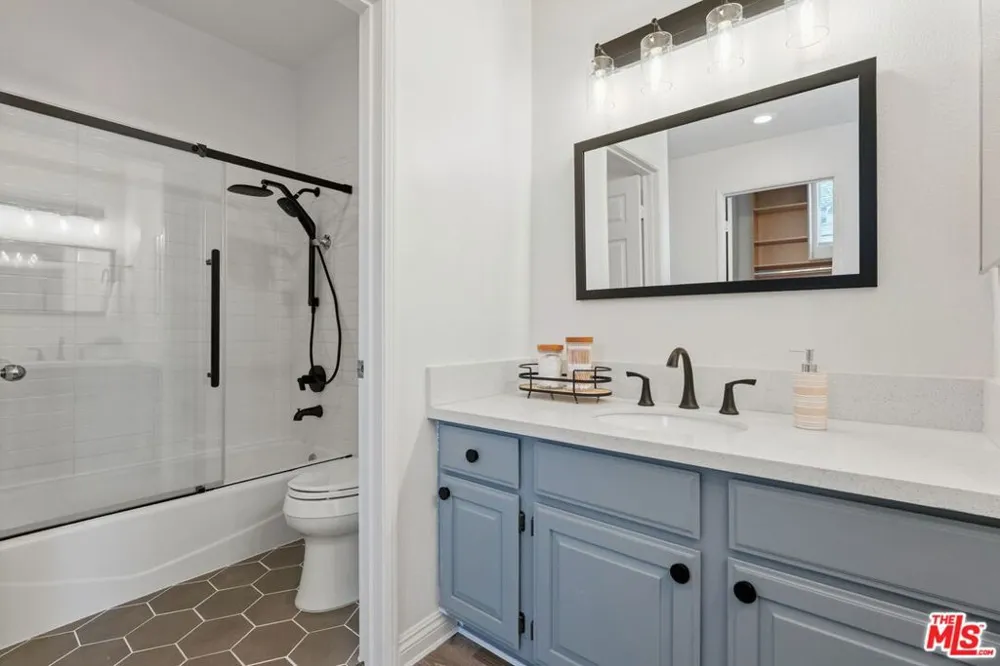 1436 20th Street #8 Santa Monica, CA 90404