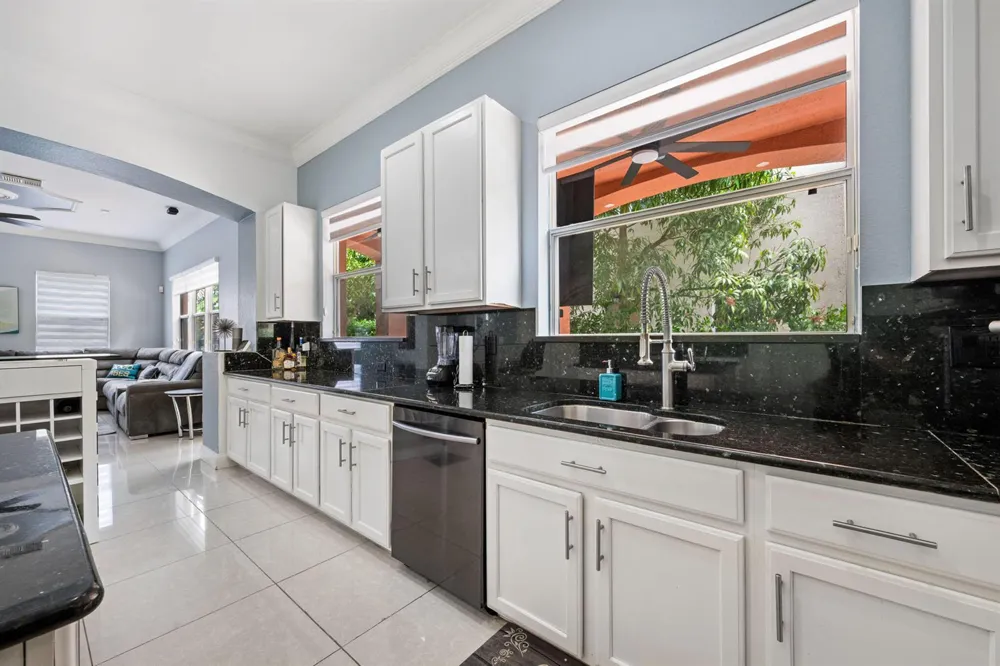 658 Cresta Circle West Palm Beach, FL 33413