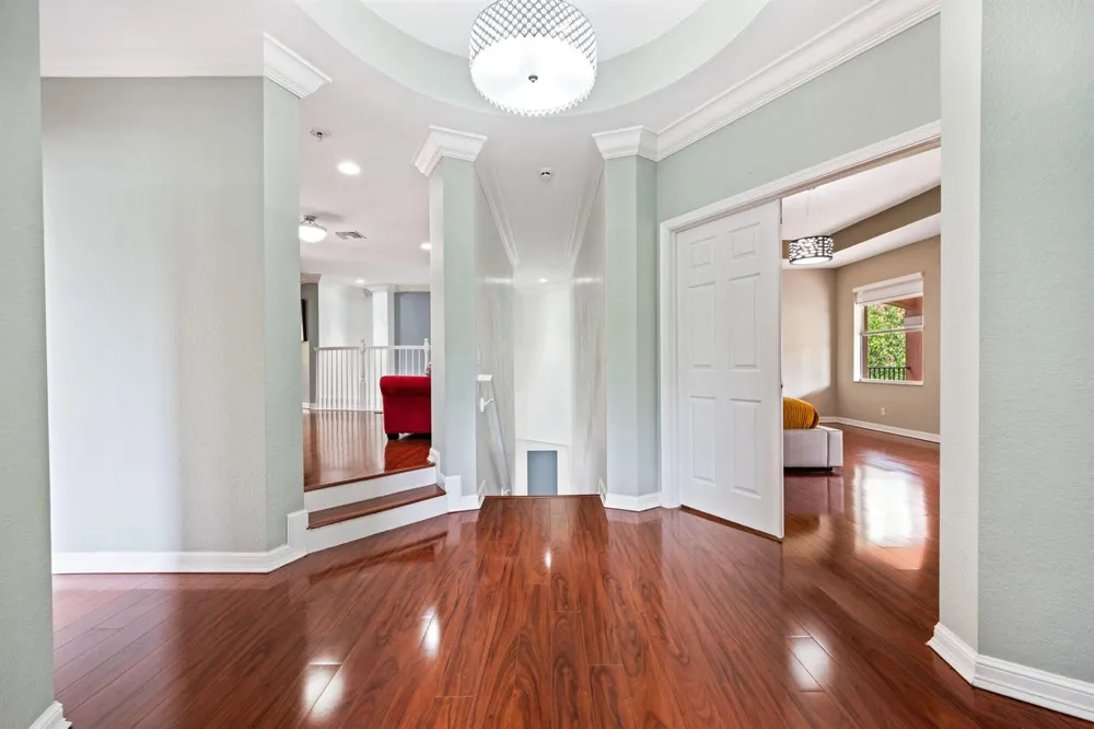 658 Cresta Circle West Palm Beach, FL 33413