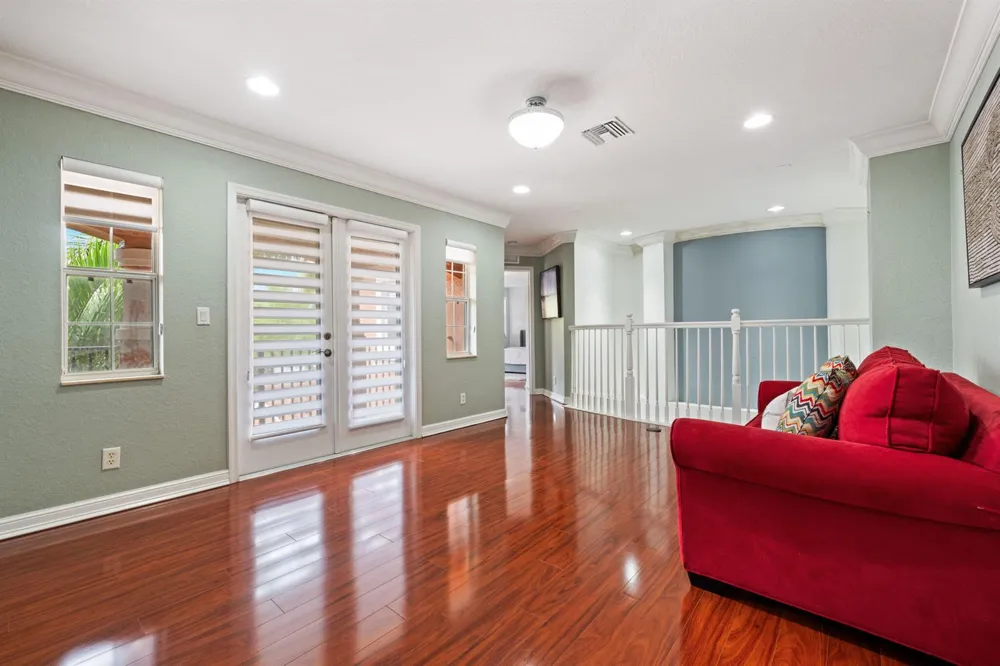658 Cresta Circle West Palm Beach, FL 33413