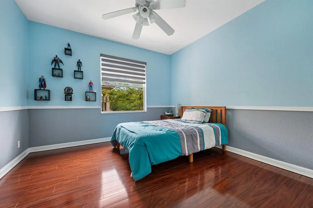 658 Cresta Circle West Palm Beach, FL 33413