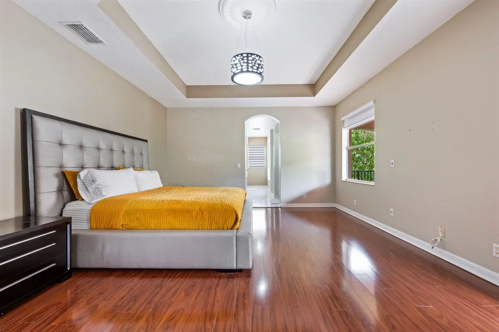 658 Cresta Circle West Palm Beach, FL 33413