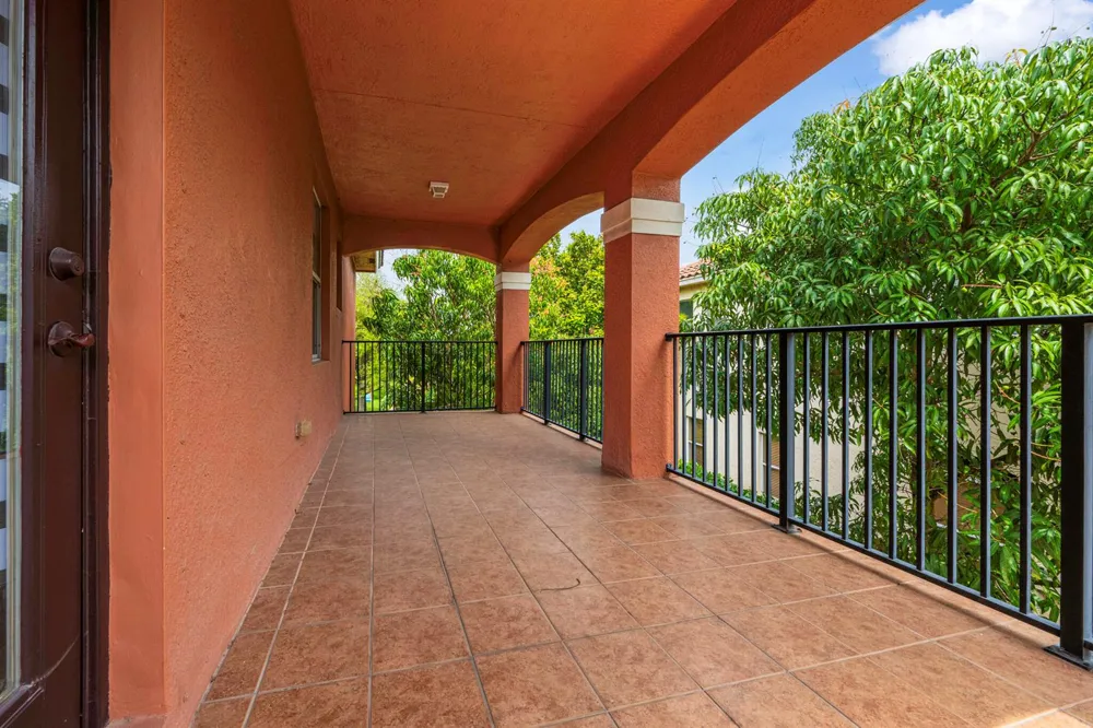 658 Cresta Circle West Palm Beach, FL 33413