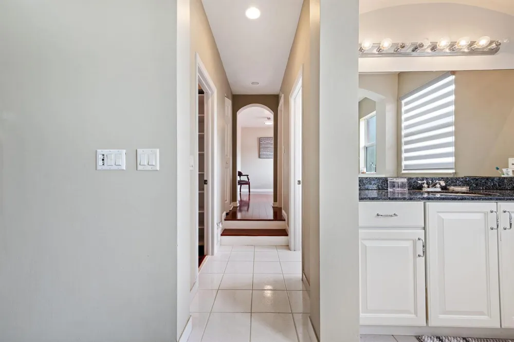 658 Cresta Circle West Palm Beach, FL 33413