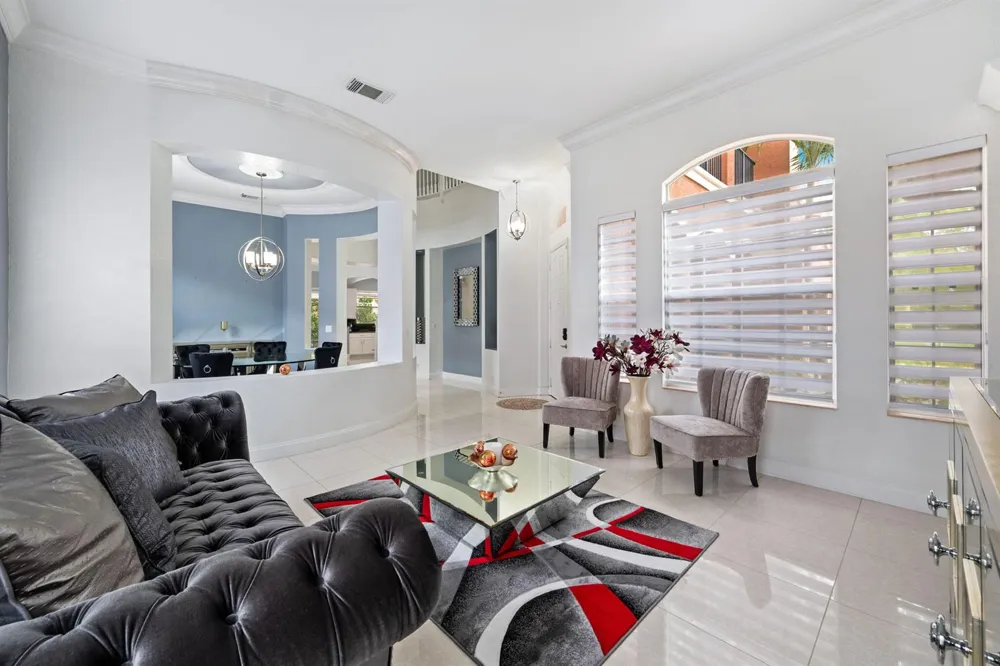 658 Cresta Circle West Palm Beach, FL 33413