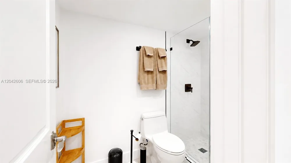 177 Ocean Lane Dr #213 Key Biscayne, FL 33149