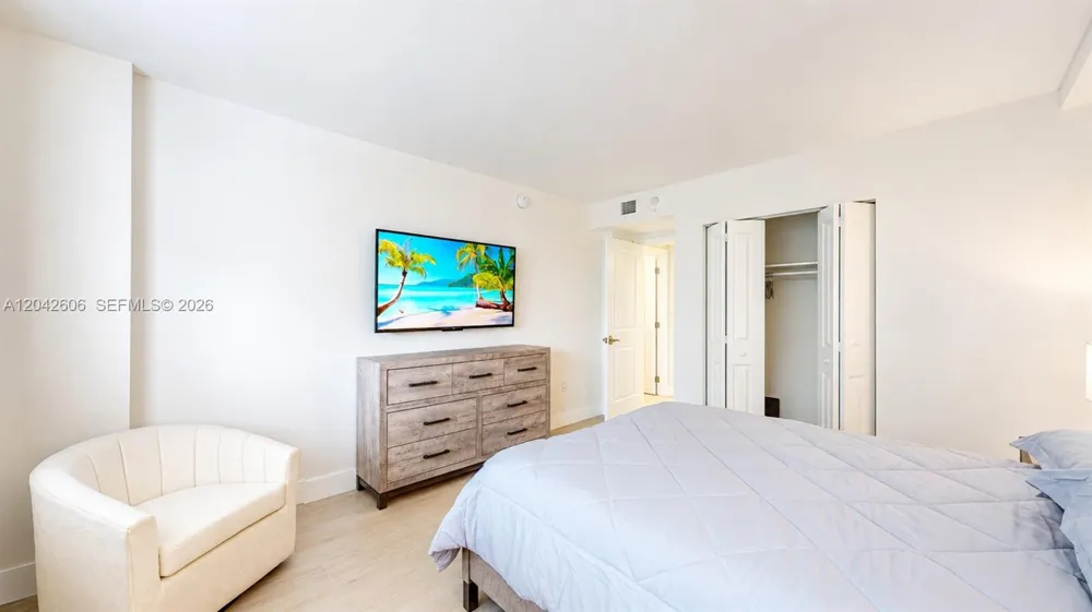 177 Ocean Lane Dr #213 Key Biscayne, FL 33149