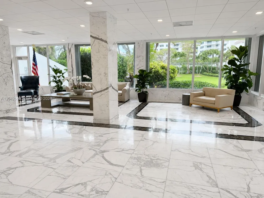 177 Ocean Lane Dr #213 Key Biscayne, FL 33149