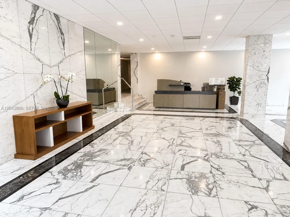 177 Ocean Lane Dr #213 Key Biscayne, FL 33149