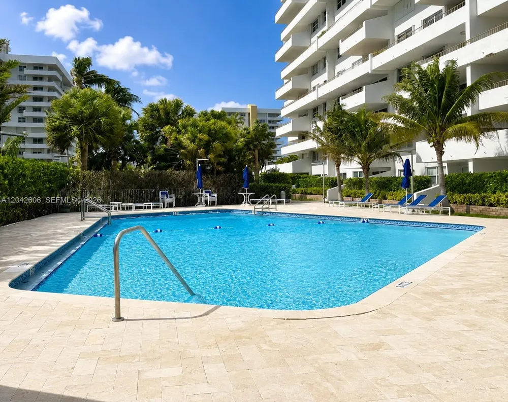 177 Ocean Lane Dr #213 Key Biscayne, FL 33149
