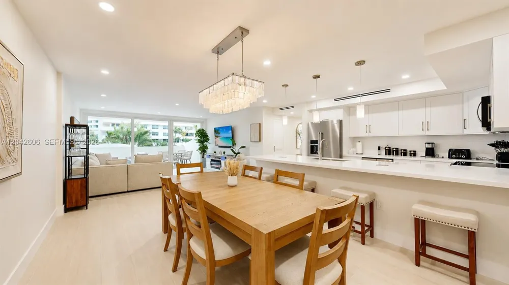 177 Ocean Lane Dr #213 Key Biscayne, FL 33149