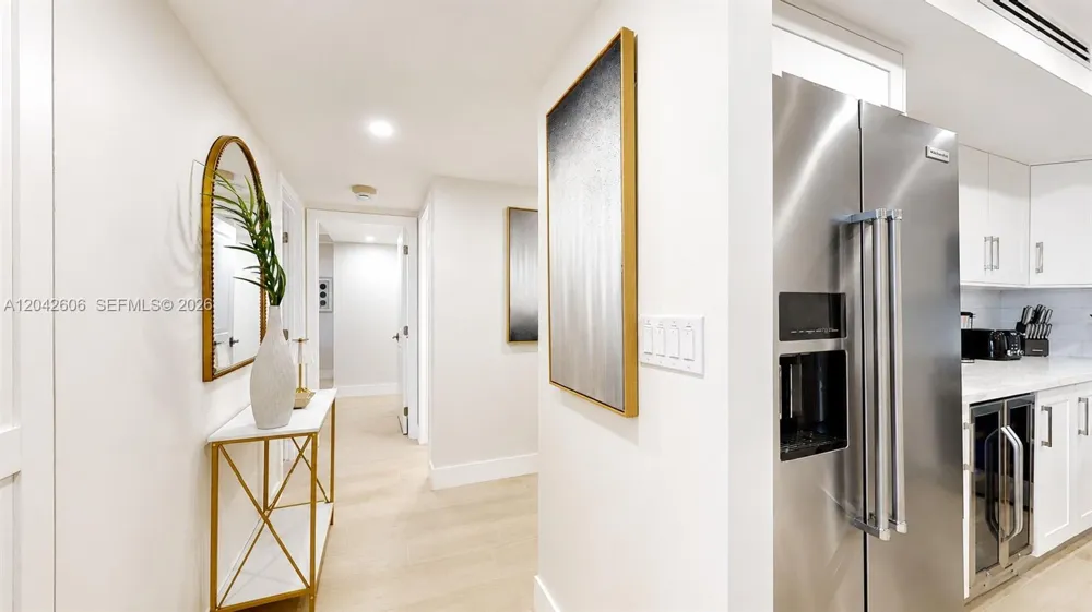 177 Ocean Lane Dr #213 Key Biscayne, FL 33149