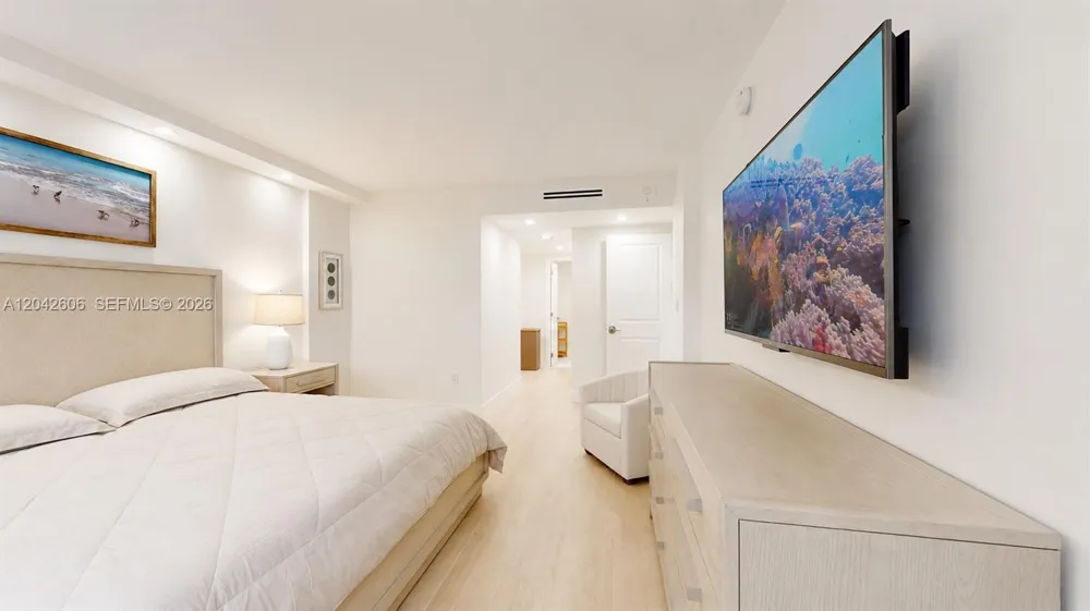 177 Ocean Lane Dr #213 Key Biscayne, FL 33149