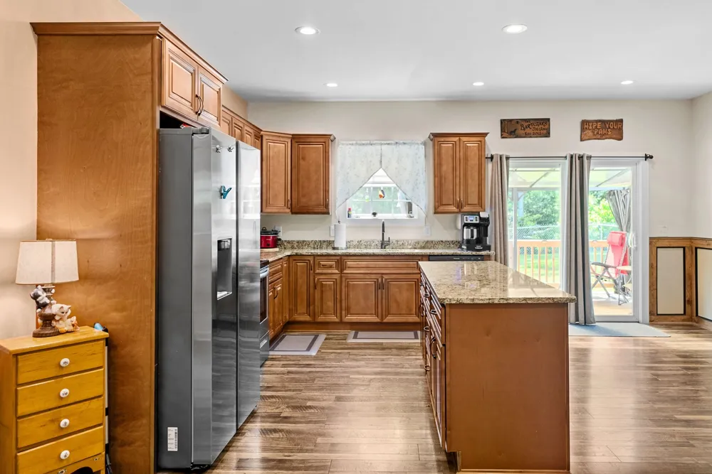 381 Tummins Rd Mc Ewen, TN 37101