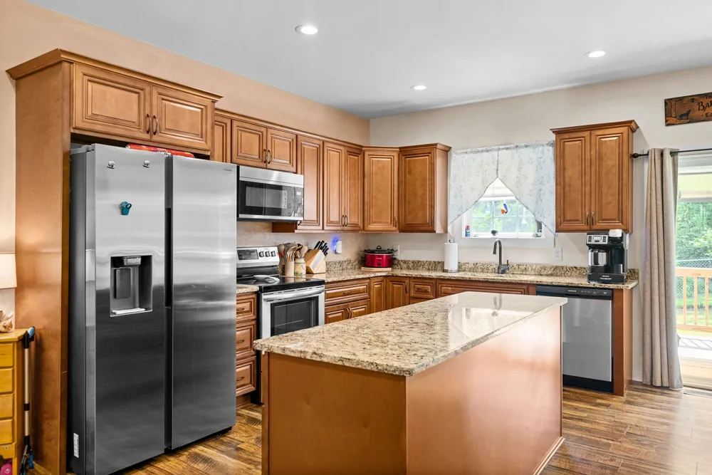 381 Tummins Rd Mc Ewen, TN 37101