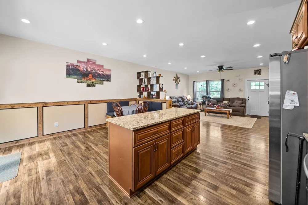 381 Tummins Rd Mc Ewen, TN 37101