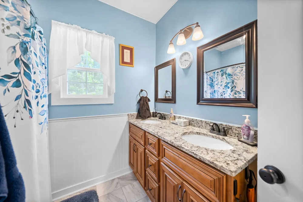 381 Tummins Rd Mc Ewen, TN 37101