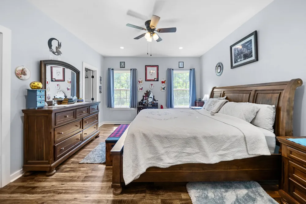 381 Tummins Rd Mc Ewen, TN 37101