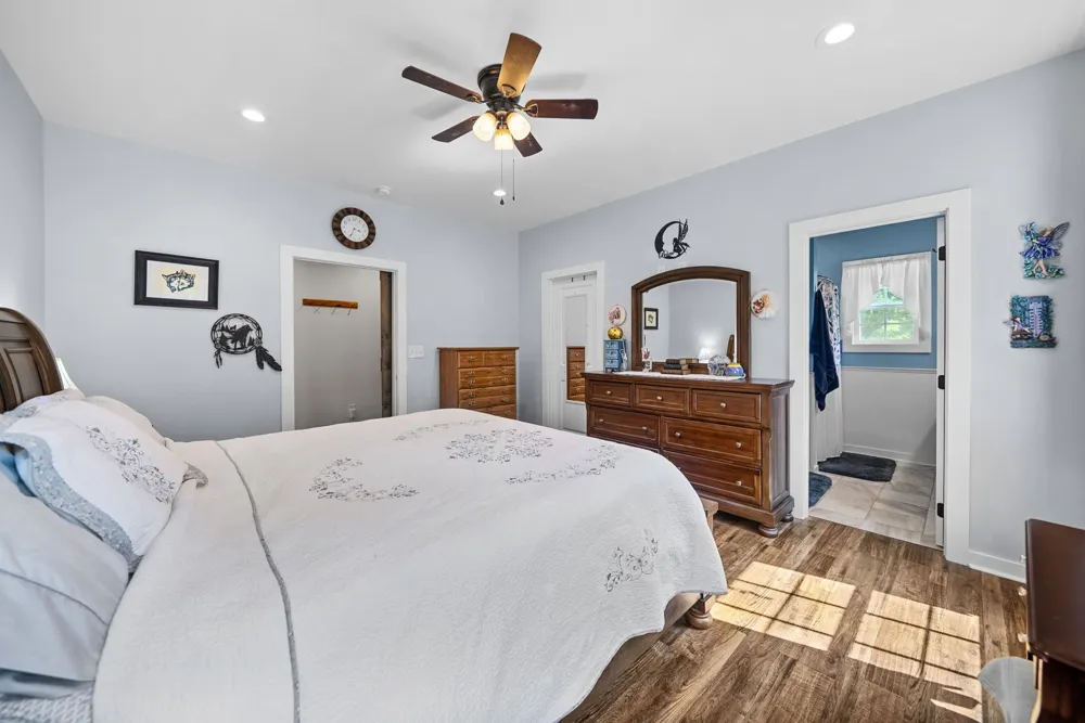 381 Tummins Rd Mc Ewen, TN 37101