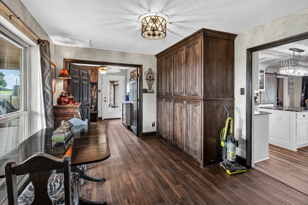 360 Pop Noah Road Collinsville, TX 76233
