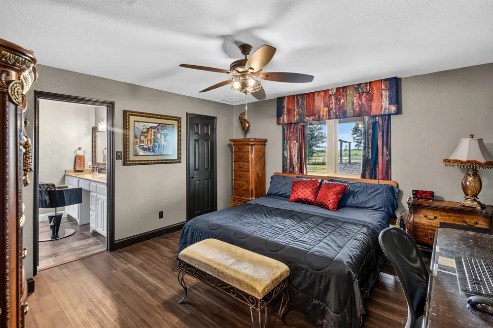 360 Pop Noah Road Collinsville, TX 76233