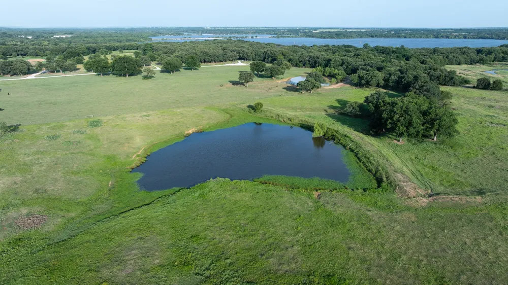 360 Pop Noah Road Collinsville, TX 76233