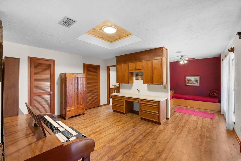 179 Stiewert Ln Paige, TX 78659