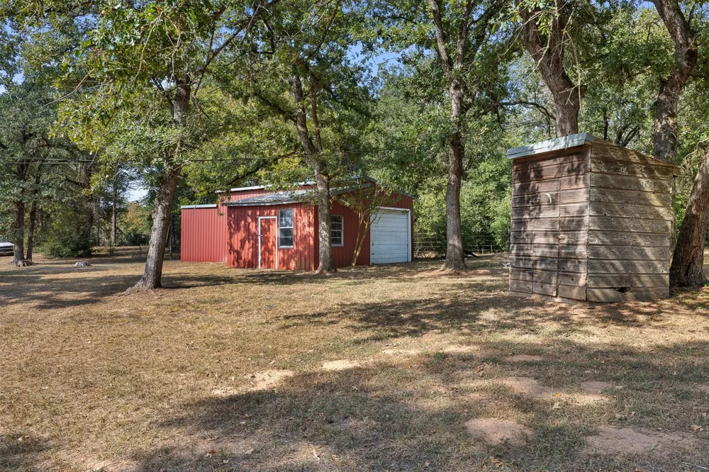 179 Stiewert Ln Paige, TX 78659