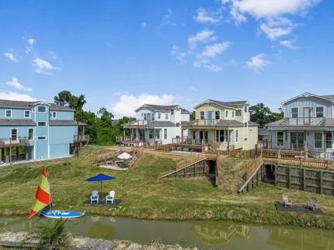 4436 Shady Lake Drive