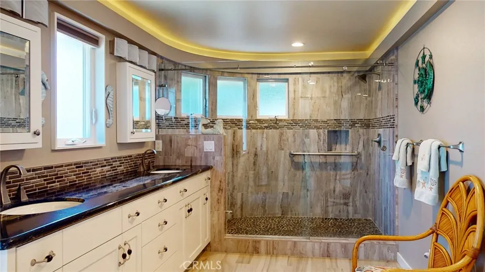 4925 Windsor Boulevard Cambria, CA 93428