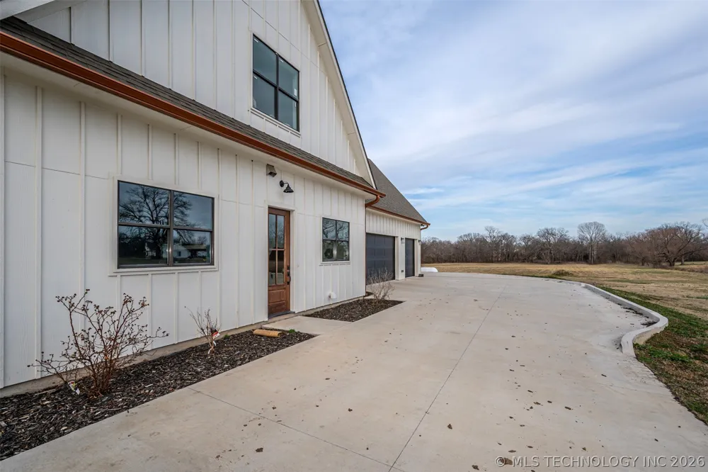 21670 County Road 3 Drive Stonewall, OK 74871