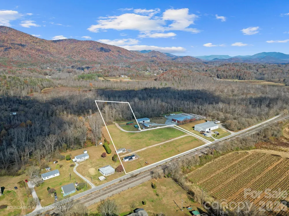 34 River Run Drive #6 Marion, NC 28752
