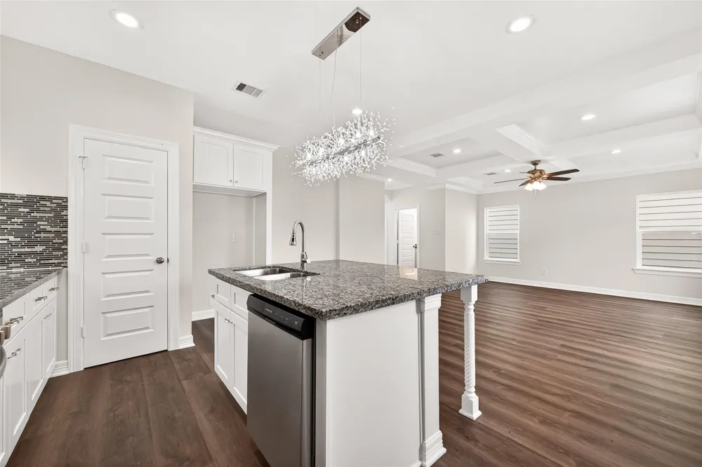 418 4th Street Beasley, TX 77417
