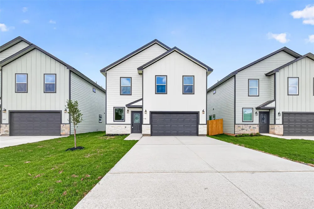 418 4th Street Beasley, TX 77417