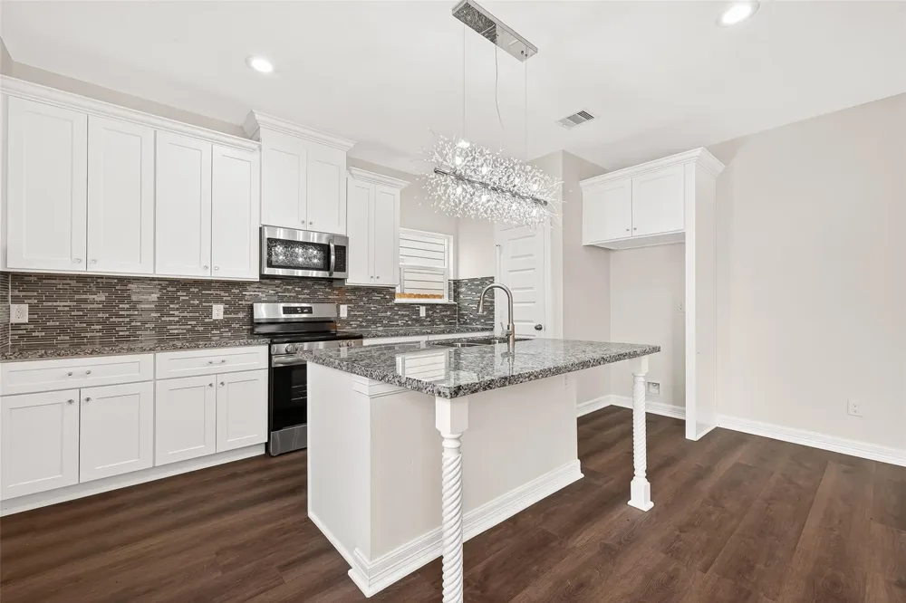 418 4th Street Beasley, TX 77417